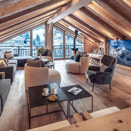 木屋 Z Alpine Elegance Chalet In *